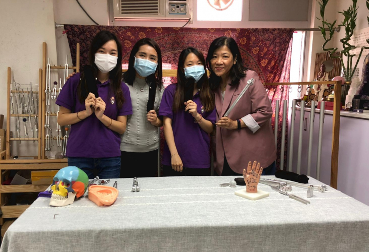 團隊與音叉療癒師岑惠愛博士合照