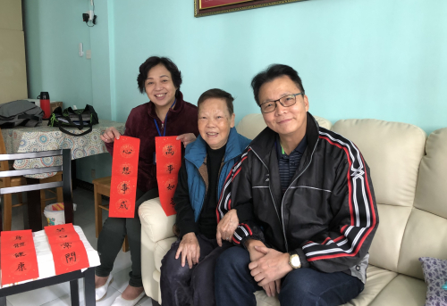 「愛樂同行」義工與受訪長者以「春節」為主題,一同分享過往過年的經驗及感受