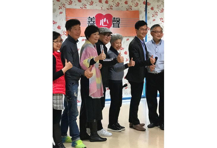 孫楚強博士(右)和「善心聲」另外5位發起人，就是在做義工時認識對方