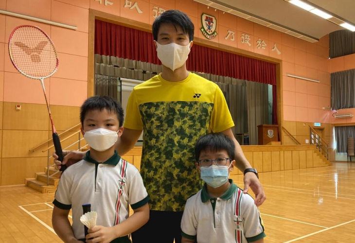 能與老師切磋羽毛球技，興奮又好玩